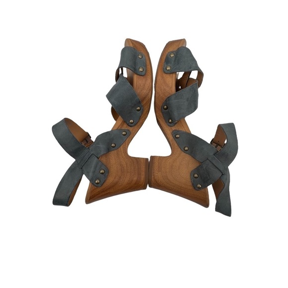 Kork-Ease Gray and Tan Sandals - Picture 6 of 9